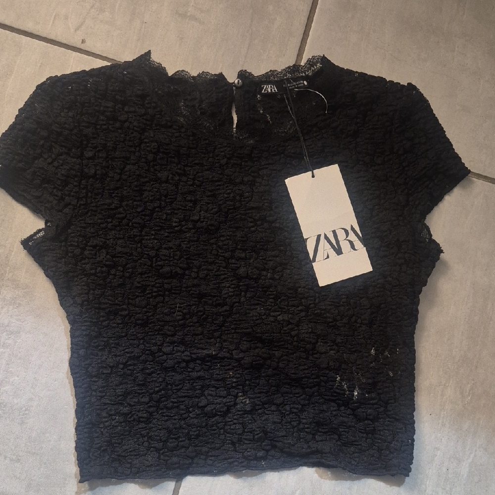 Zara Black Textured Crop Top